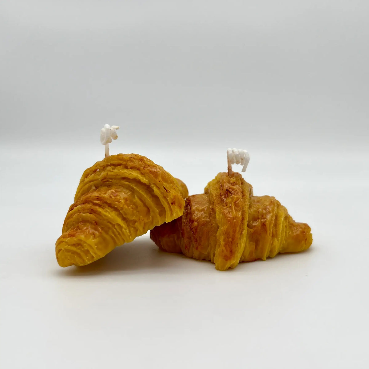Scented candle evoking the aroma of French pastries