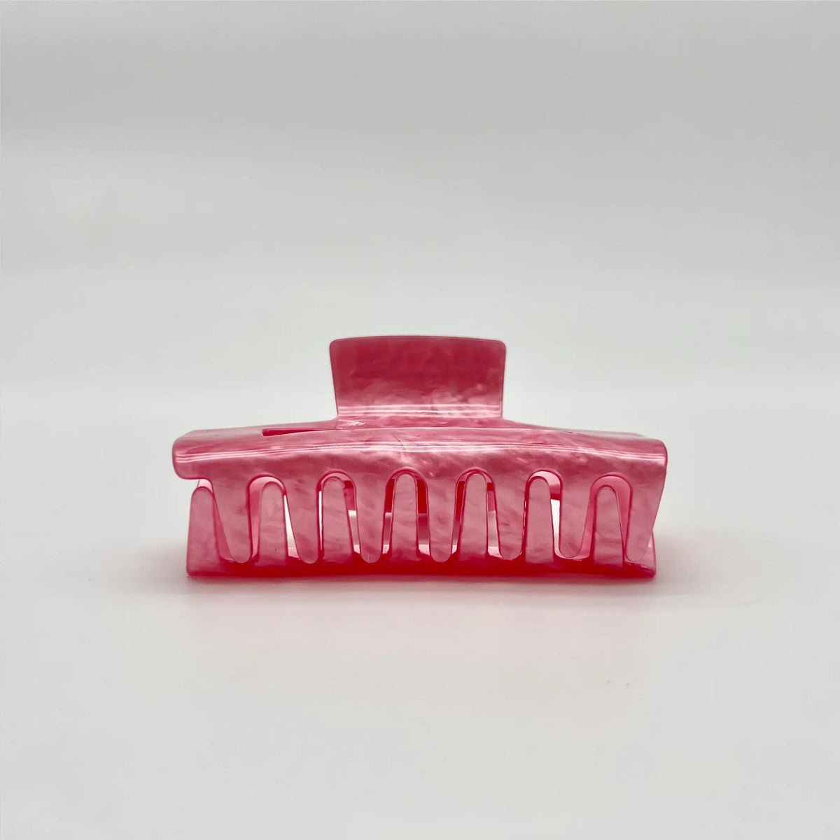 Add elegance to your look with a pearly pink hair clip