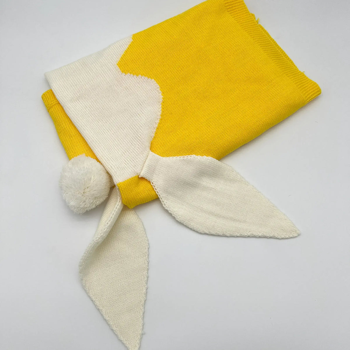 Cozy yellow bunny blanket, perfect for snuggly cuddles